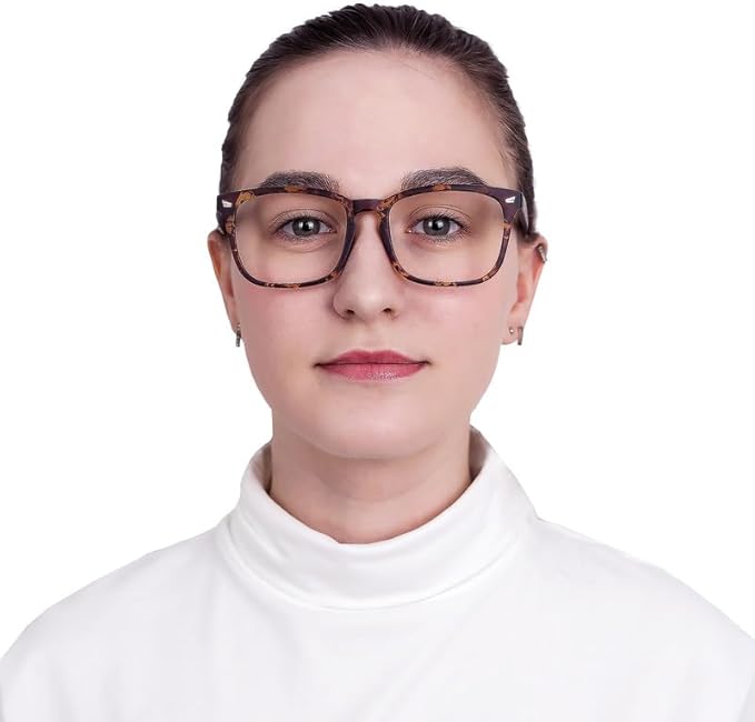 YEIN Bifocal Reading Glasses with Blue Light Blocking Lenses, Bifocal Reader for Women and Men, Vintage Square frame with Spring Hinge (+0.50/+2.50 magnification)