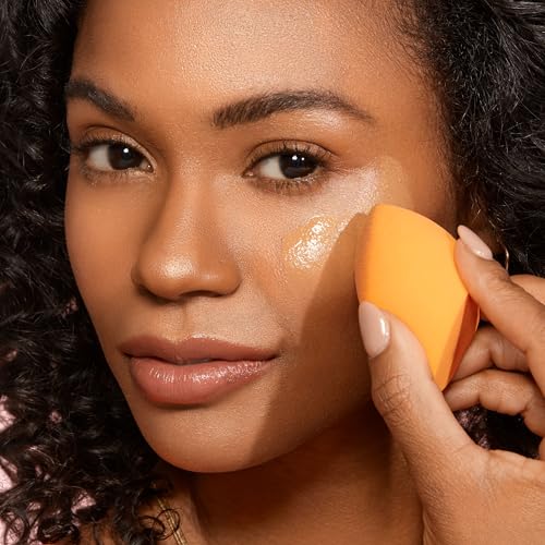 Real Techniques Sleigh The Night Mini Brush + Sponge 4 Piece Holiday Gift Set, Small Makeup Brushes For Travel, Makeup Sponge For Foundation & Concealer, Stocking Stuffer, Limited Edition, Latex-Free