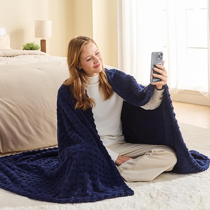 NEWCOSPLAY Super Soft Twin Blanket Navy Premium Silky Flannel Fleece 3D Waffle Checkered Lightweight Bed Blanket All Season Use (Dark Navy, Twin(60"x80"))