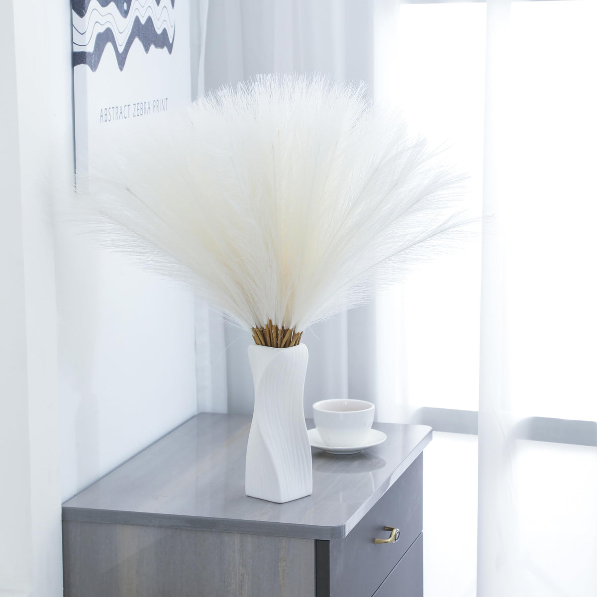 Wttisel 30pcs 22" White Pampas Grass - Faux Pampas Grass Decor Short Artificial Pampas Grass for Boho Home Wedding Mothers Day Decoration