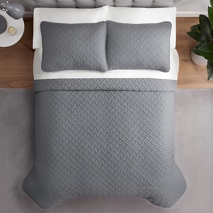 Serta ComfortSure Soft 2-Piece Twin Quilt Bedding Set, Includes Bedspread/Coverlet and Pillow Sham, Bedding for All Seasons, Machine Washable, Grey