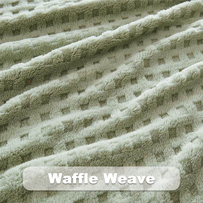 NEWCOSPLAY Super Soft King Blanket Green Premium Silky Flannel Fleece 3D Waffle Checkered Lightweight Bed Blanket All Season Use (Sage Green, King(90"x110"))