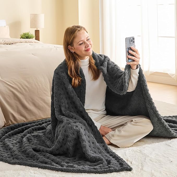 NEWCOSPLAY Super Soft King Blanket Grey Premium Silky Flannel Fleece 3D Waffle Checkered Lightweight Bed Blanket All Season Use (Dark Grey, King(90"x110"))