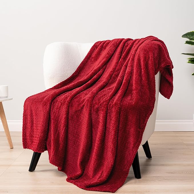 PAVILIA Soft Fleece Burgundy Dark Red Throw Blanket for Couch, Lightweight Plush Warm Blankets for Bed, Fuzzy Cozy Flannel Blanket Throw for Sofa, Travel, Jacquard Pattern, Wine Red, 50x60 inch