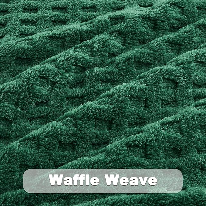 NEWCOSPLAY Super Soft Queen Blanket Green Premium Silky Flannel Fleece 3D Waffle Checkered Lightweight Bed Blanket All Season Use (Dark Green, Queen(90"x90"))